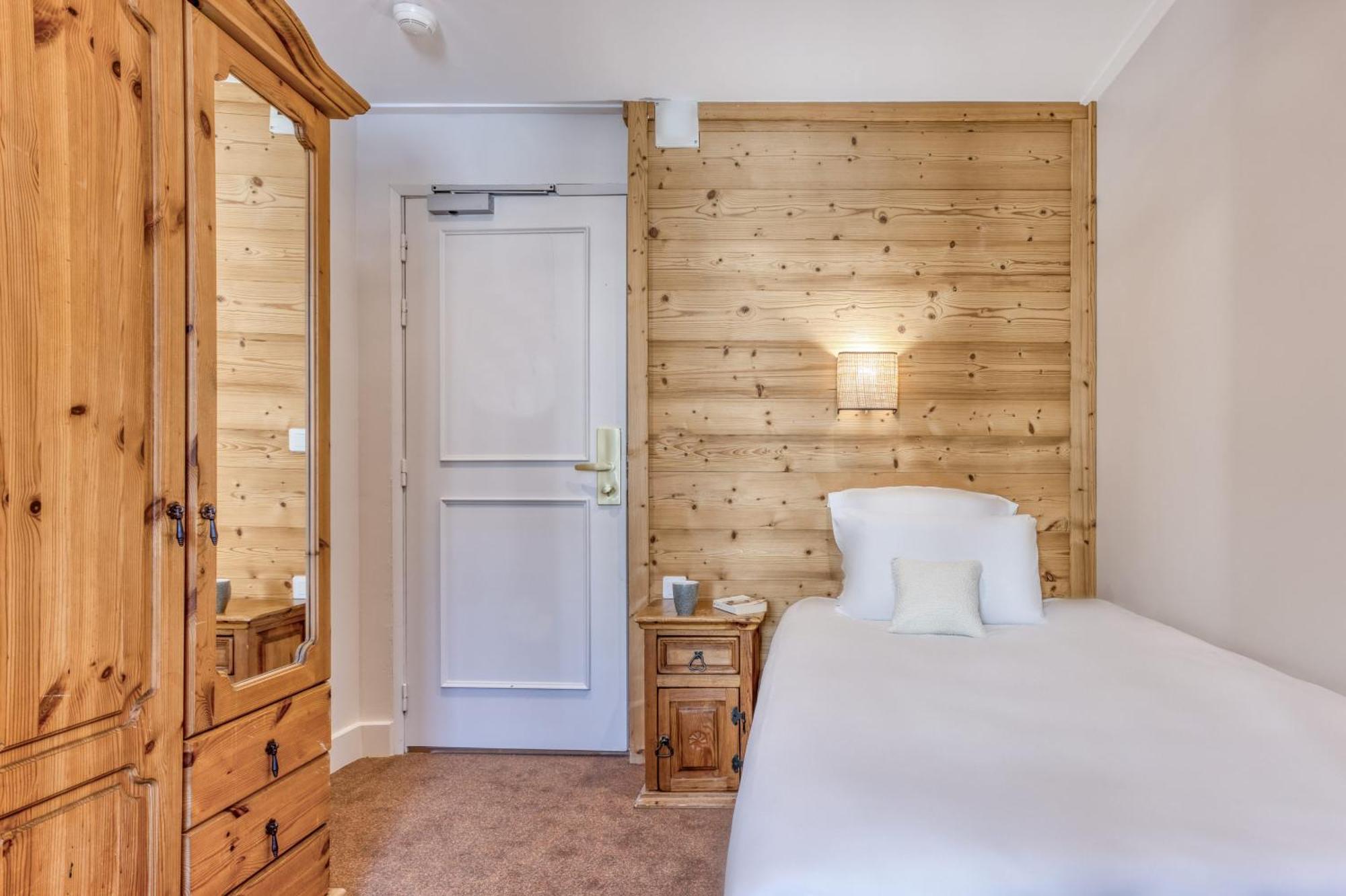 Classic Single Room
